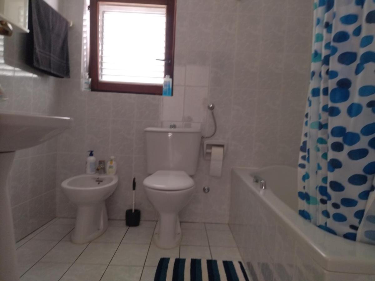 Ervin Cosy Two Bedroom Center Novalja