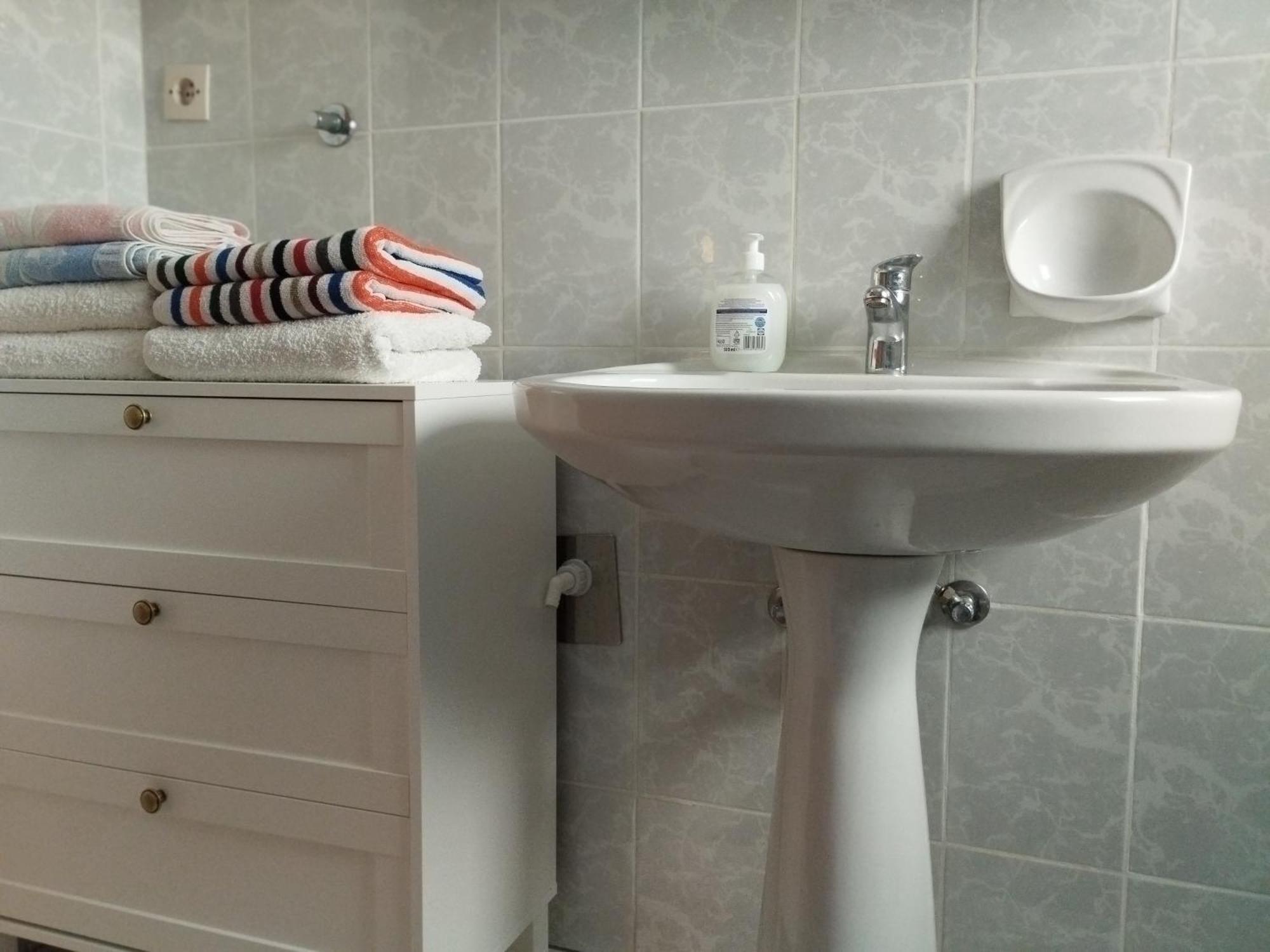 Ervin Cosy Two Bedroom Center *