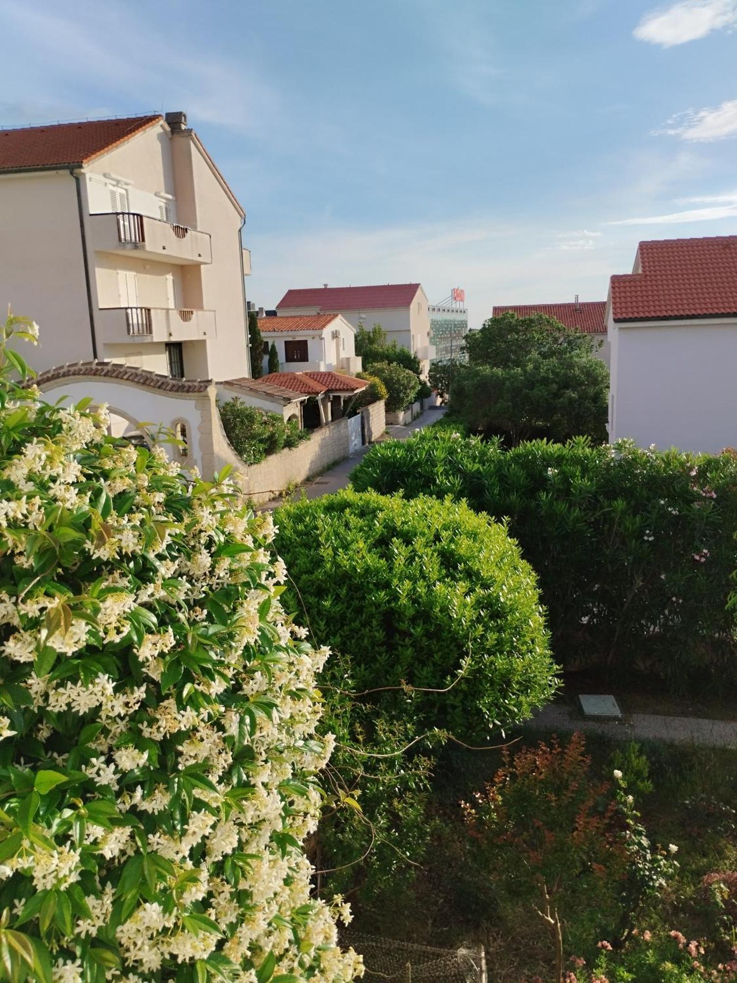Ervin Cosy Two Bedroom Center Novalja