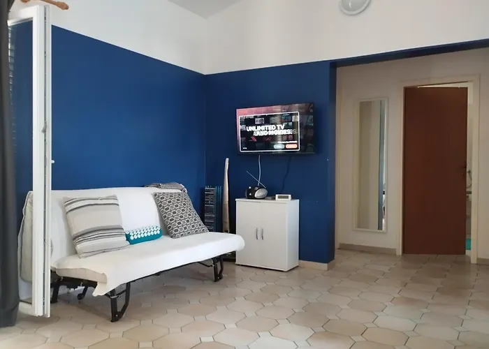 Ervin Cosy Two Bedroom Apartment Center