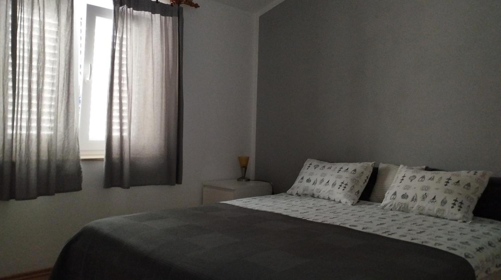 Apartament Ervin Cosy Two Bedroom Center Novalja
