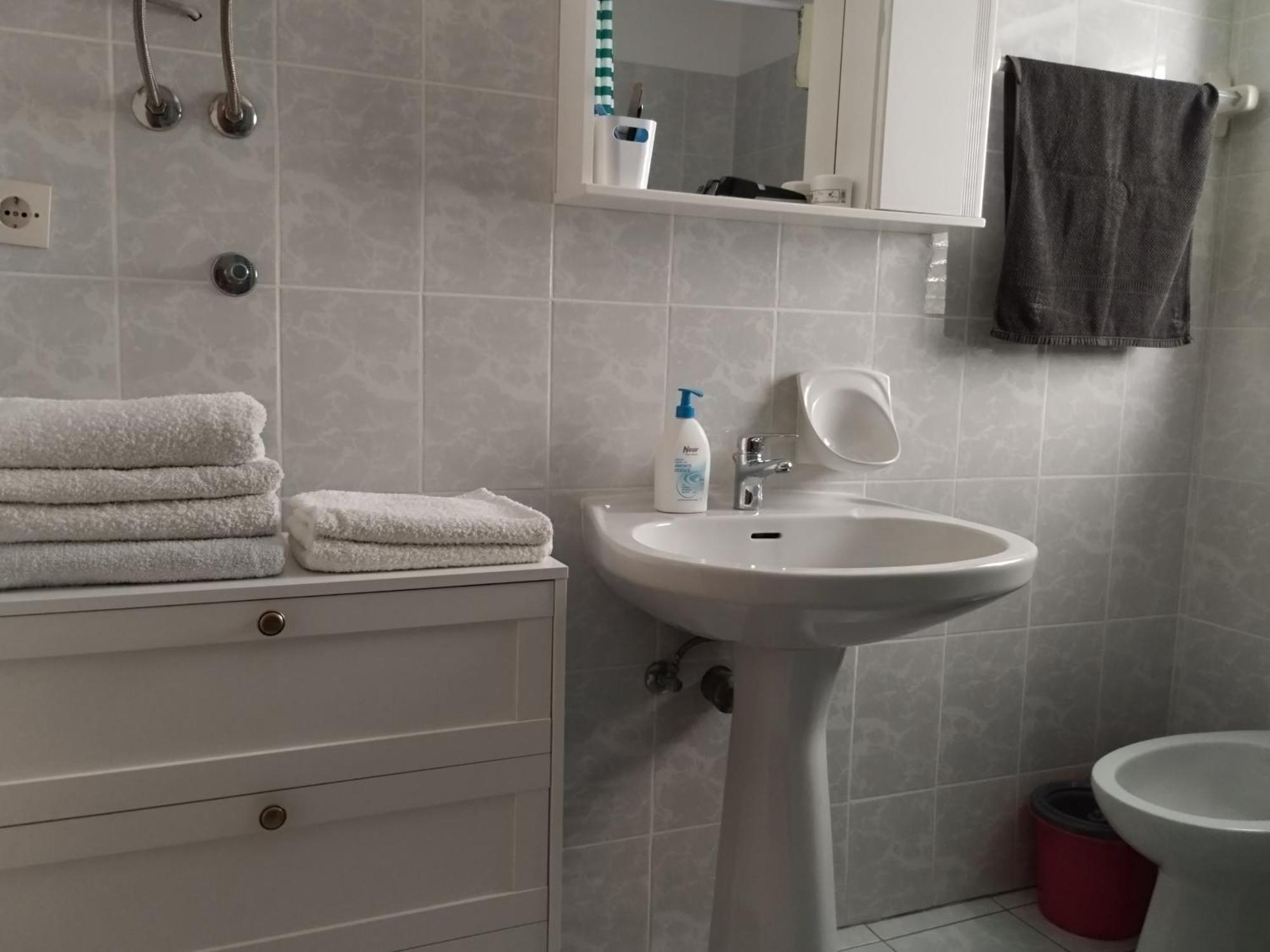 Apartament Ervin Cosy Two Bedroom Center Novalja