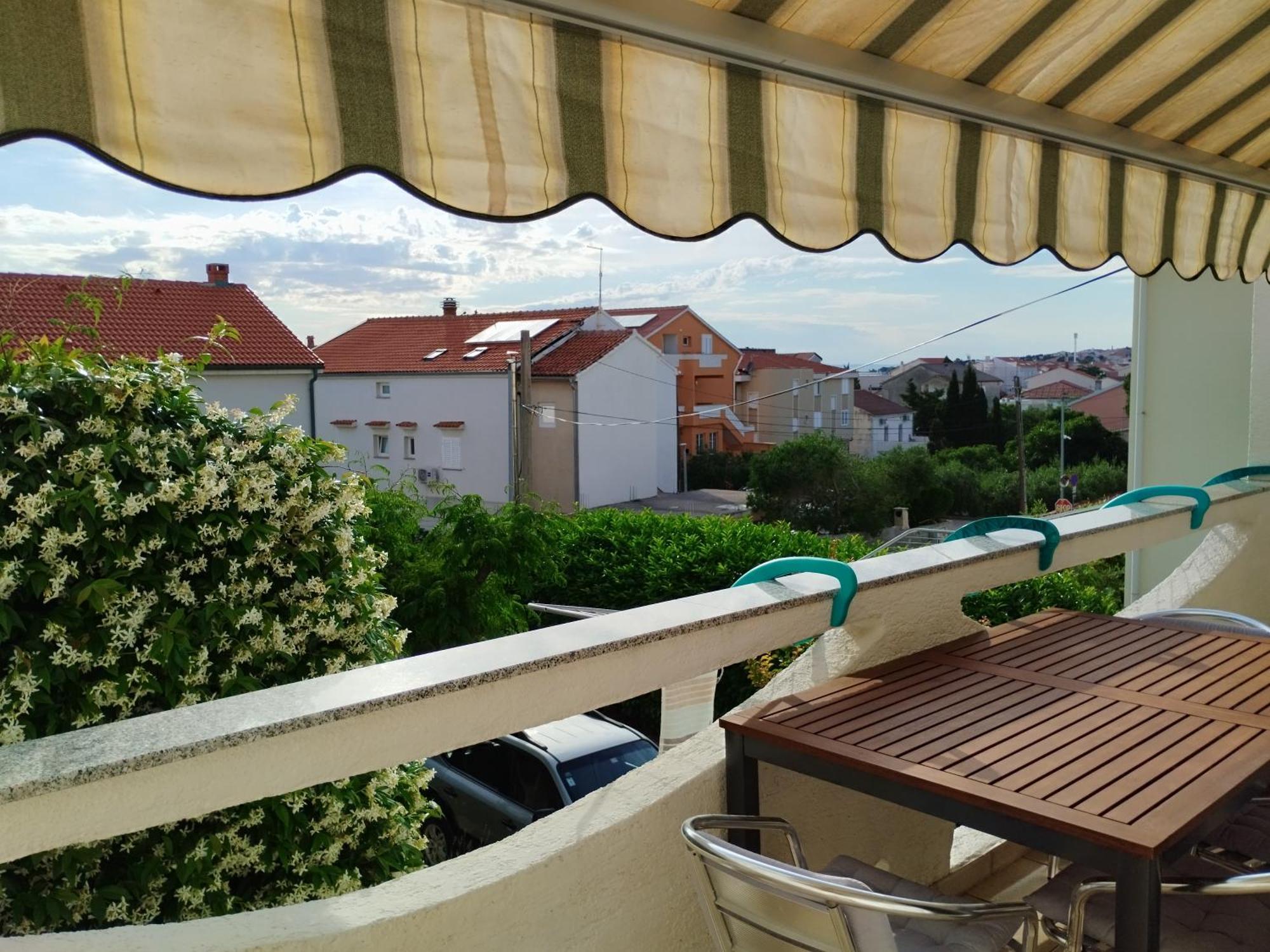 Ervin Cosy Two Bedroom Center Apartament Novalja